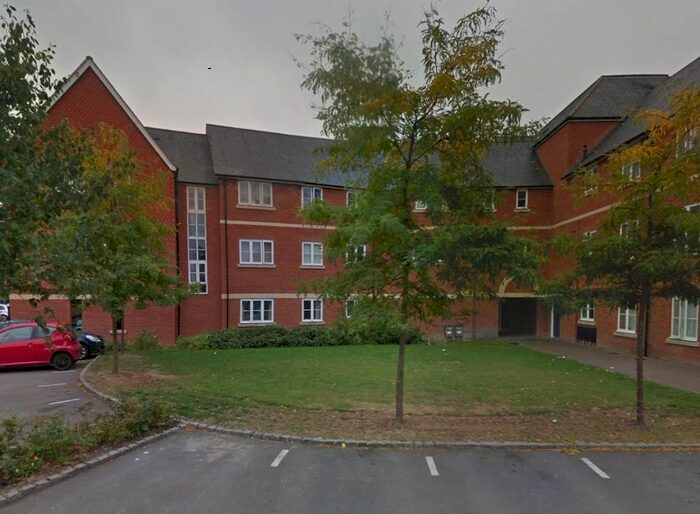 2 Bedroom Flat To Rent In St. Marys, Wantage, OX12