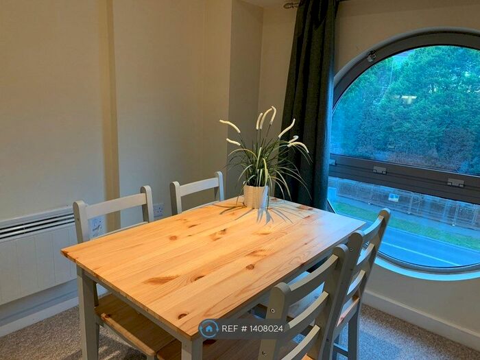 1 Bedroom Flat To Rent In Beckhampton Street, Swindon, SN1