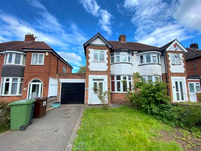 3 Bedroom Semi-Detached House To Rent In Jeremy Grove, Solihull, Solihull, B92