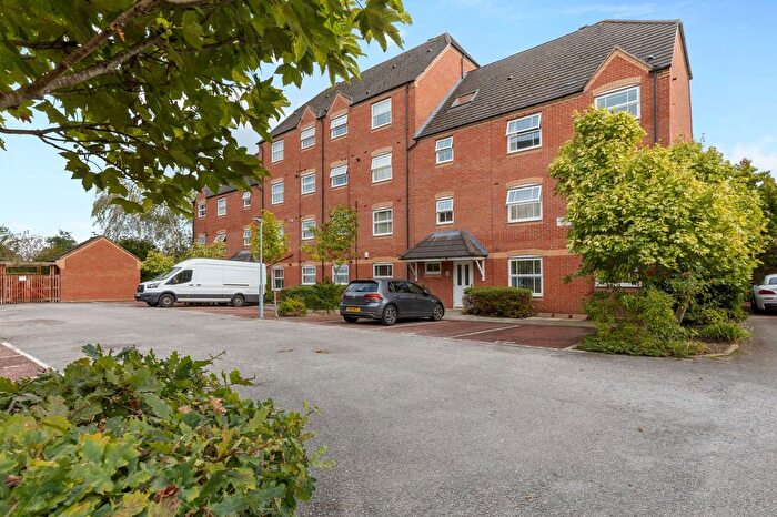 2 Bedroom Flat For Sale In Templeton Drive, Fearnhead, WA2