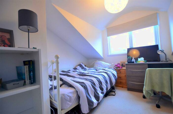 5 Bedroom End Of Terrace House To Rent In / Academic Year Lovely Double Bedroom, Bathroom Student House, Selly Oak, Free Ultrafast M Broadband, B29