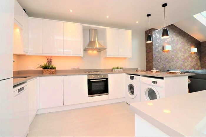 6 Bedroom Property To Rent In Sherborne Road, Southampton, SO17