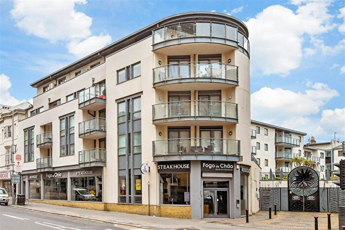 2 Bedroom Flat For Sale In West Street, Brighton, East Sussex, BN1