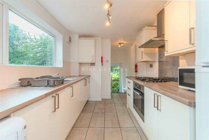 6 Bedroom Maisonette To Rent In Greystoke Avenue, Sandyford, Newcastle Upon Tyne, NE2