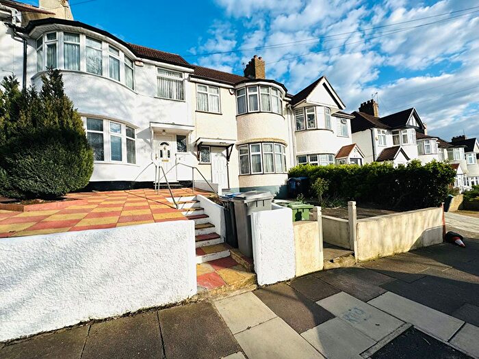 3 Bedroom Terraced House For Sale In Buck Lane, London, NW9