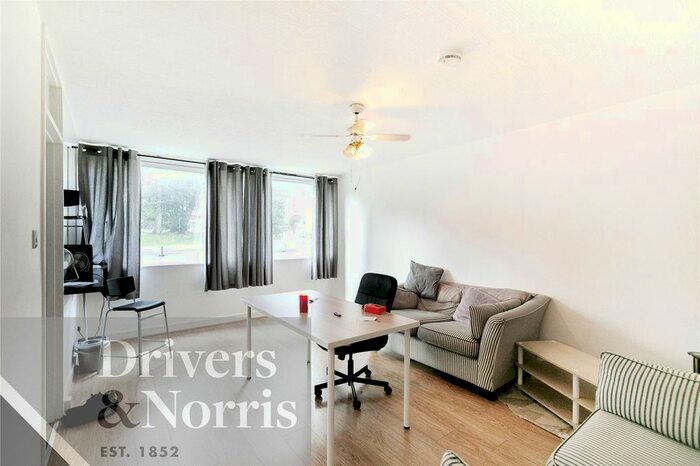 2 Bedroom Flat To Rent In Video Court, Mount View Road, Crouch Hill, London, N4
