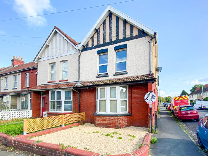 3 Bedroom Maisonette To Rent In Cook Street, Avonmouth, BS11