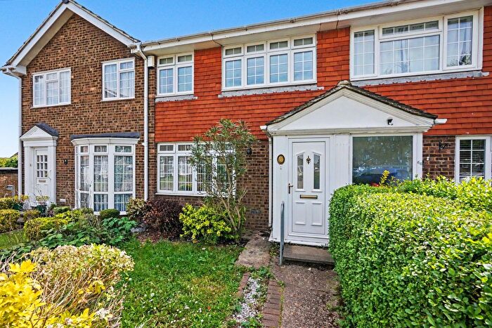 3 Bedroom Terraced House For Sale In Tilbury Road, Rainham, ME8