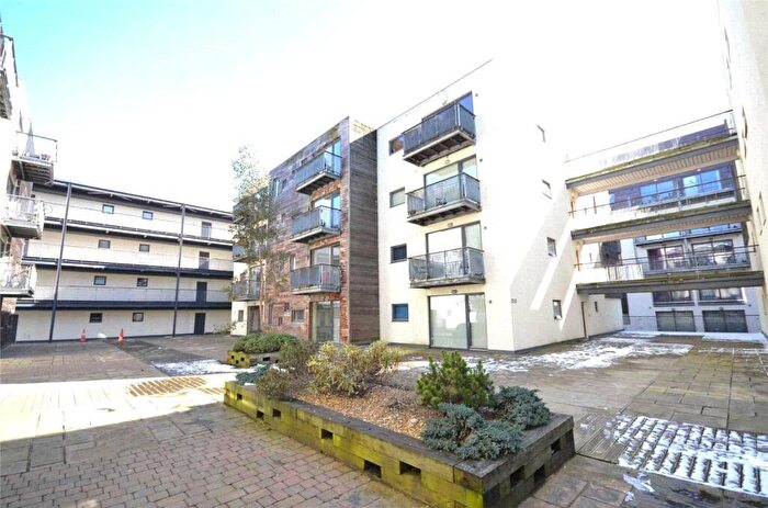 2 Bedroom Apartment For Sale In Isaac Way, Manchester, Greater Manchester, M4
