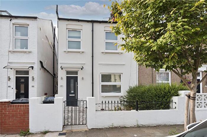 5 Bedroom Terraced House To Rent In Wells House Road, Ealing, NW10