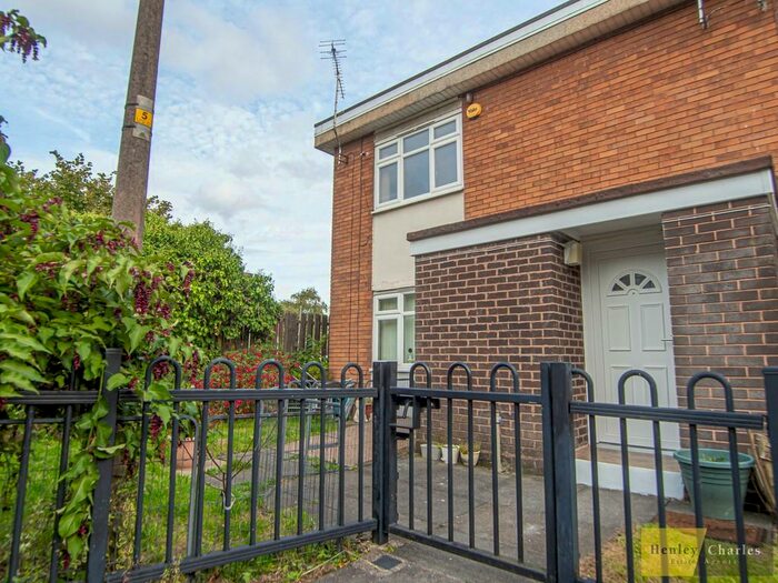 1 Bedroom Maisonette To Rent In Windsor Close, Oldbury, B65