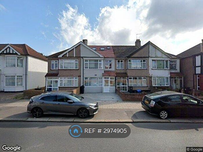 5 Bedroom Terraced House To Rent In Horns Road, Ilford, IG6