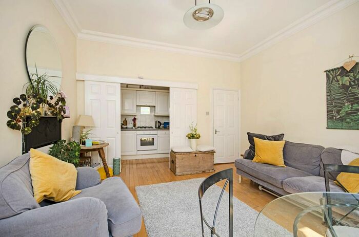 2 Bedroom Flat To Rent In Belgrave Gardens, St John's Wood, London, NW8