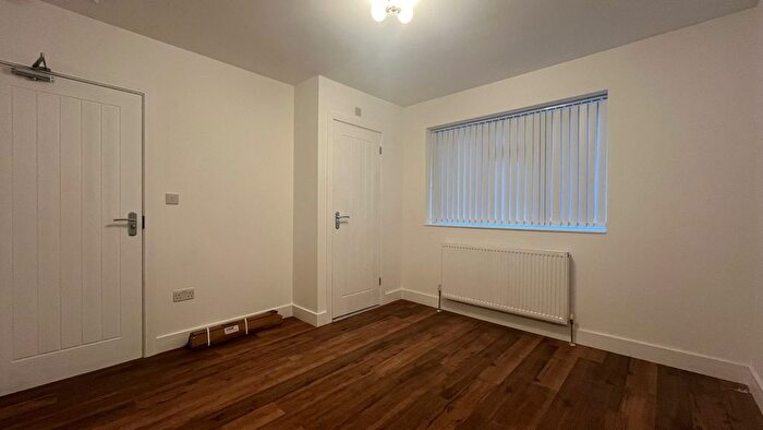 5 Bedroom Semi-Detached House To Rent In Alpha Street South, Slough, Berkshire, SL1