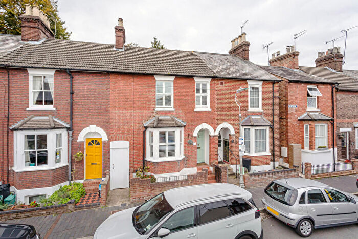 Terraced House To Rent In Clifton Street, St. Albans, Hertfordshire, AL1