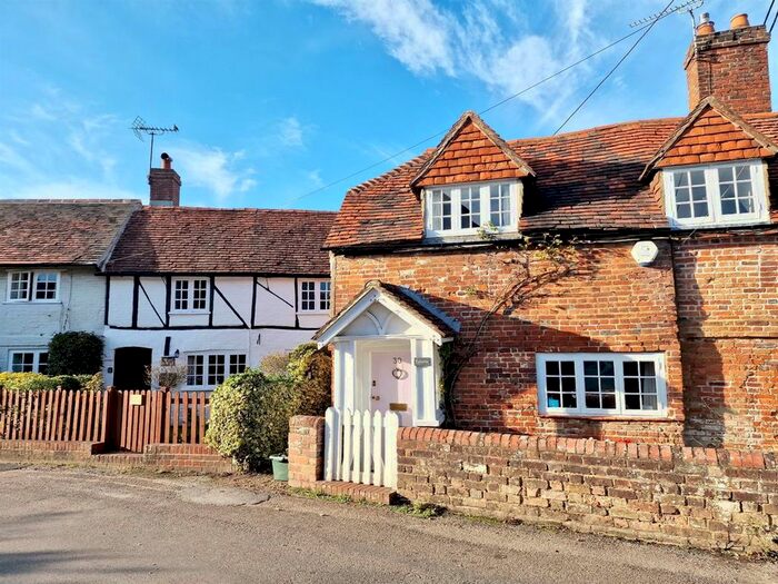 2 Bedroom Cottage To Rent In The Borough, Crondall, Farnham, GU10
