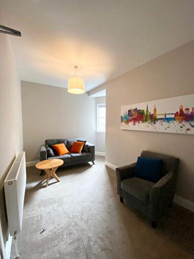 2 Bedroom Flat To Rent In Paisley Close ( High Street), Edinburgh, EH1