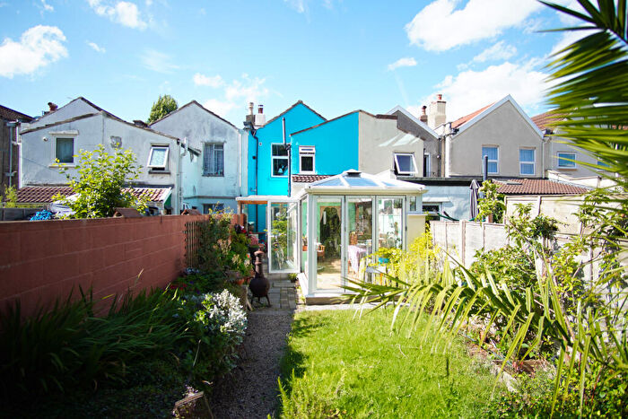 2 Bedroom Property To Rent In Deep Pit Road, BS5