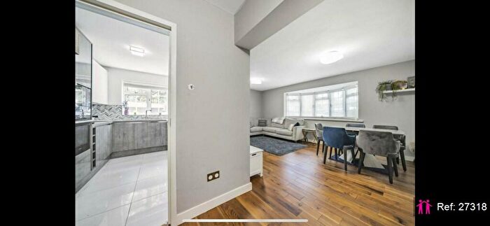 2 Bedroom Apartment To Rent In Bispham Road, London, NW10