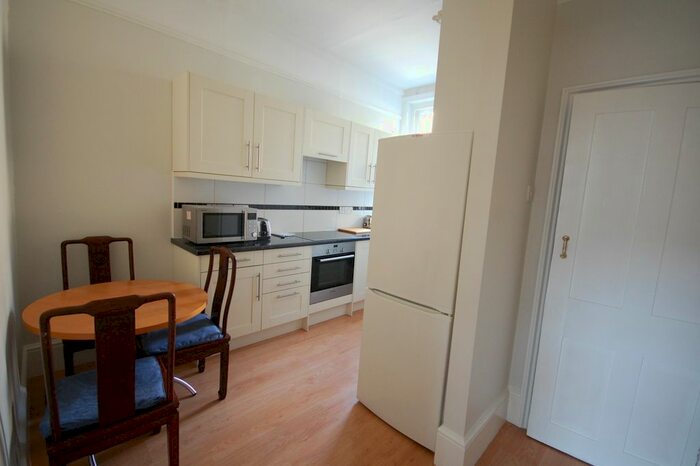 Studio To Rent In Chiswick High Road, Chiswick, W4