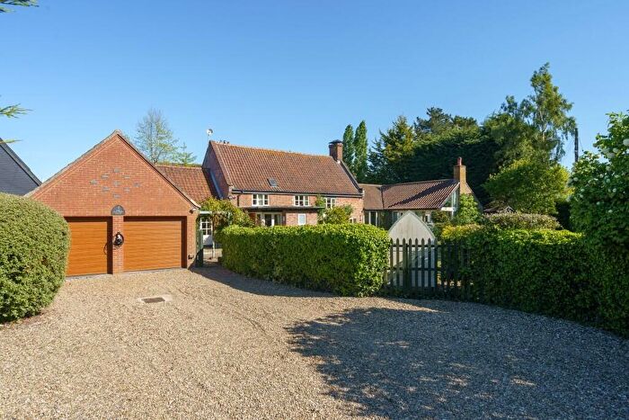 6 Bedroom Detached House For Sale In Hethel, NR14