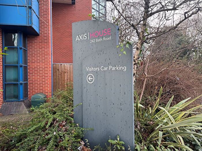1 Bedroom Flat To Rent In Bath Road, Harlington, Hayes, UB3
