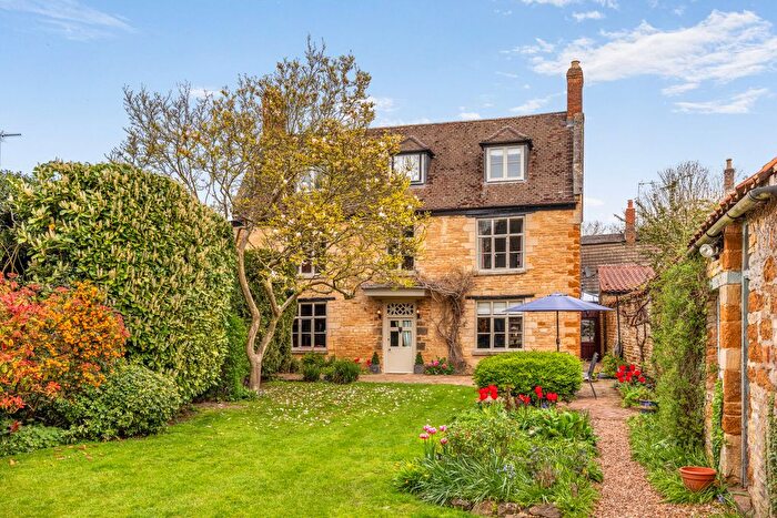 5 Bedroom Detached House For Sale In Bridge Street Geddington, Kettering, NN14