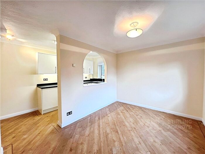 1 Bedroom End Of Terrace House To Rent In Dairymans Walk, Guildford, Surrey, GU4