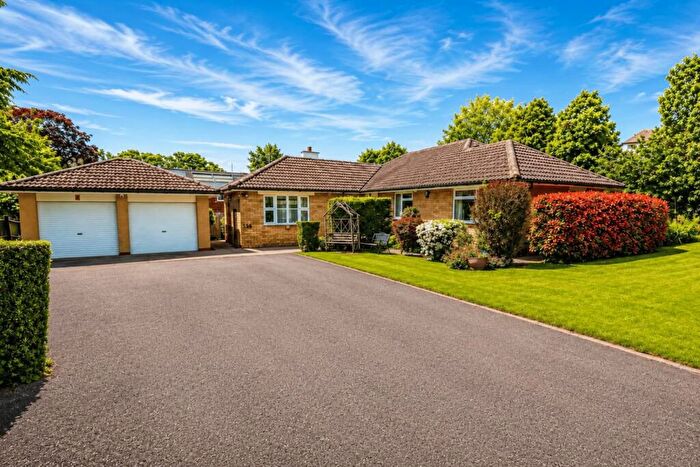 3 Bedroom Detached Bungalow For Sale In Irchester Road, Rushden, NN10