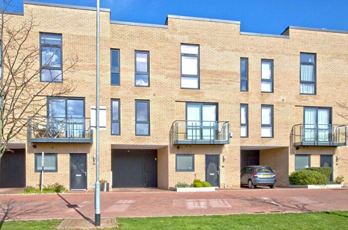 4 Bedroom Town House To Rent In Cornwell Road, Trumpington, CB2