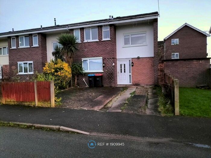 3 Bedroom End Of Terrace House To Rent In Cairns Crescent, Blacon, Chester, CH1