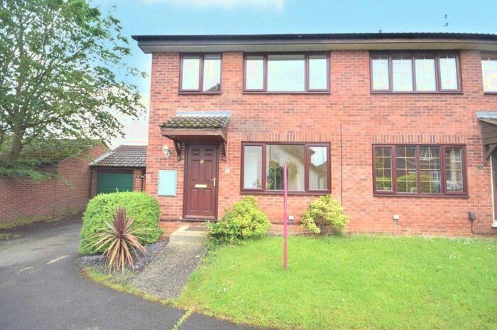 3 Bedroom Semi-Detached House To Rent In Trafalgar Close, Wokingham, Berkshire RG41