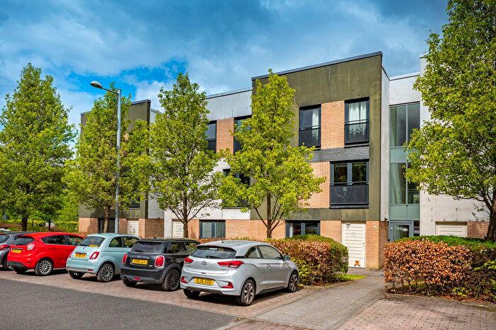 2 Bedroom Flat For Sale In Firpark Close, Dennistoun, Glasgow, G31