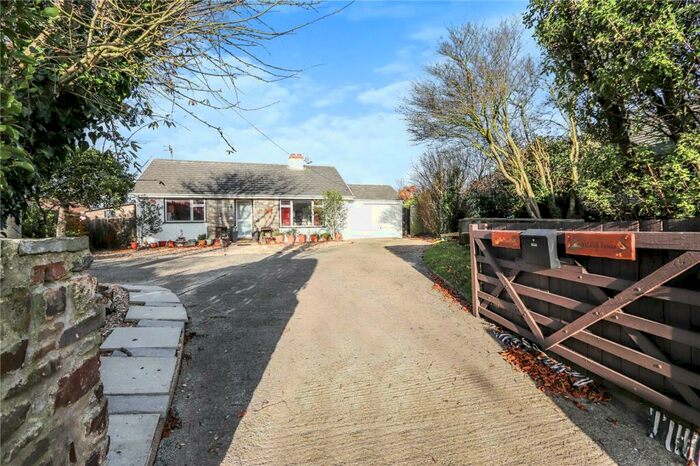 2 Bedroom Bungalow For Sale In Hartland, Bideford, EX39