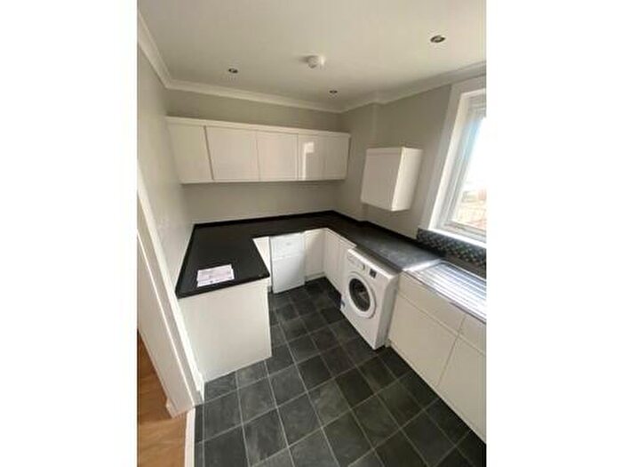 3 Bedroom Flat To Rent In Commissioner Street, Boness, EH51