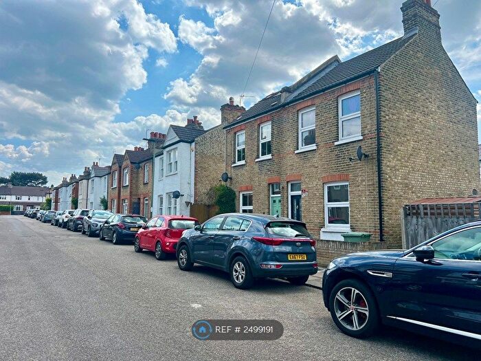 3 Bedroom End Of Terrace House To Rent In Hilldrop Road, Bromley, BR1