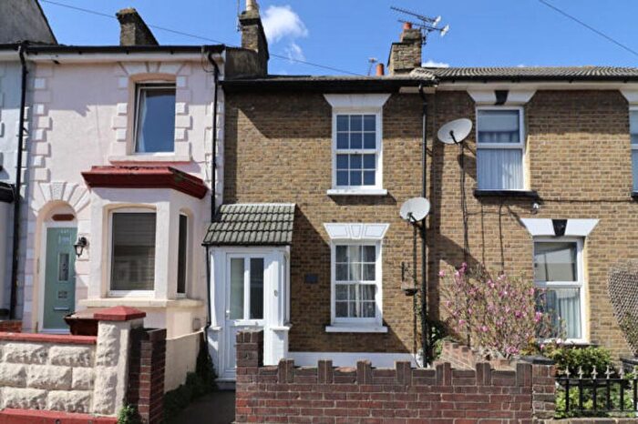 2 Bedroom Terraced House To Rent In Saxton Street, Gillingham, ME7