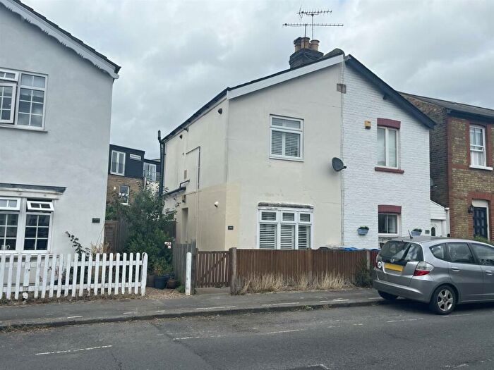 2 Bedroom Semi-Detached House To Rent In Kings Road, Kingston Upon Thames, KT2