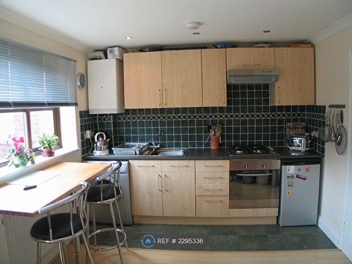 1 Bedroom Maisonette To Rent In Garlands Road, Redhill, RH1