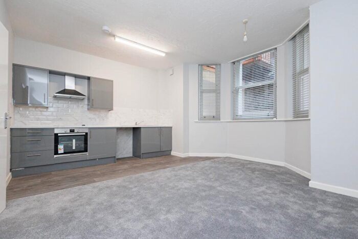 1 Bedroom Flat To Rent In Fir Vale Road, Bournemouth, BH1