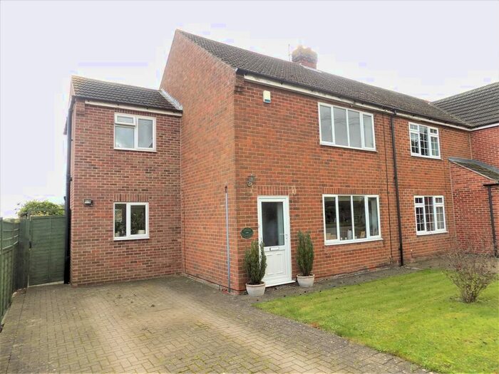 3 Bedroom Semi-Detached House For Sale In Thoroton, Nottingham NG13
