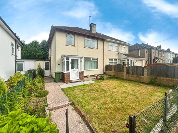 3 Bedroom House To Rent In Fields Avenue, Pontnewydd, Cwmbran, NP44
