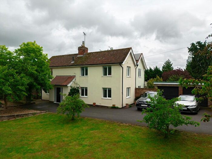 4 Bedroom Detached House For Sale In Main Road, Bucklesham, IP10