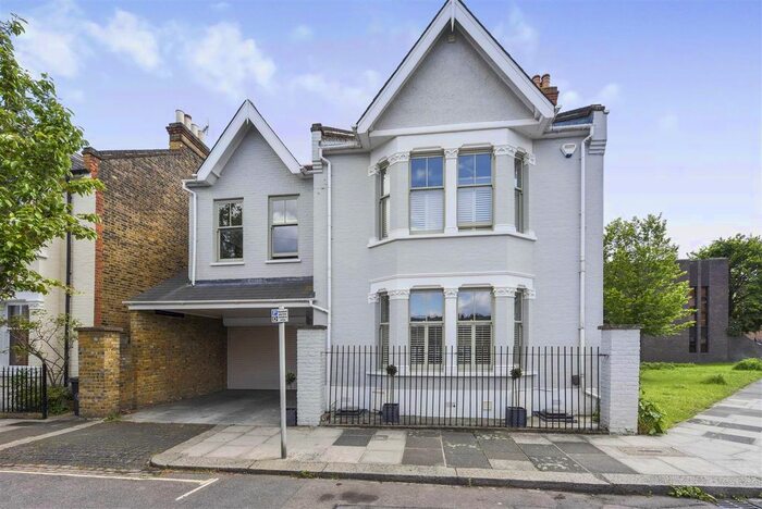 5 Bedroom Detached House To Rent In Seymour Gardens, Twickenham, TW1