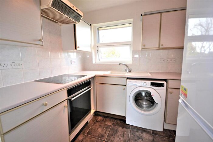 2 Bedroom Apartment For Sale In Tattersalls Chase, Southminster, CM0
