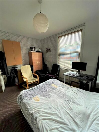 2 Bedroom Flat To Rent In Northumberland Park, London, N17
