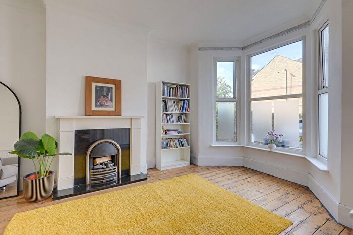 6 Bedroom Terraced House For Sale In Broadfield Road, London, SE6
