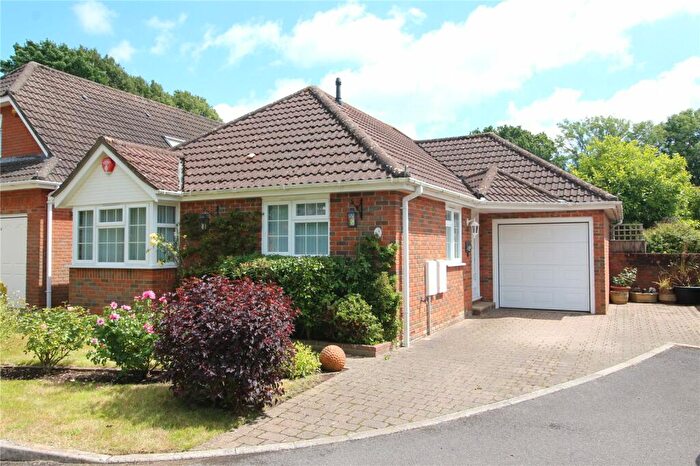 2 Bedroom Bungalow For Sale In Walnut Close, New Milton, Hampshire, BH25