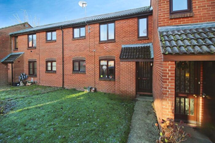 1 Bedroom Maisonette To Rent In Woodshaw Mead, Royal Wootton Bassett, SN4