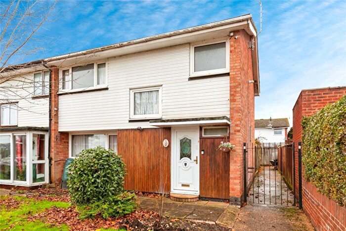 3 Bedroom End Terrace House For Sale In Grange Way, Iver, Buckinghamshire, SL0